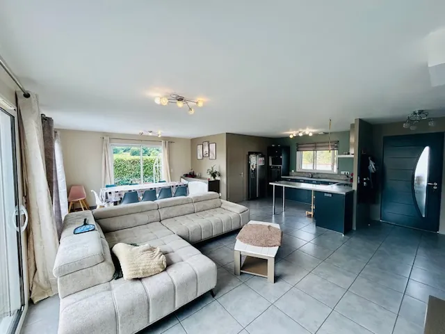 Maison à vendre à Saint Lezer : 120 m² avec 4 chambres, garage et terrain arboré 