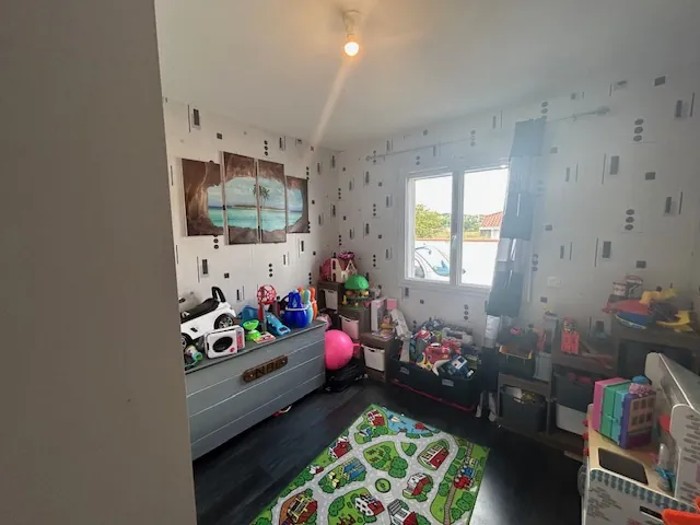 Maison à vendre à Saint Lezer : 120 m² avec 4 chambres, garage et terrain arboré 