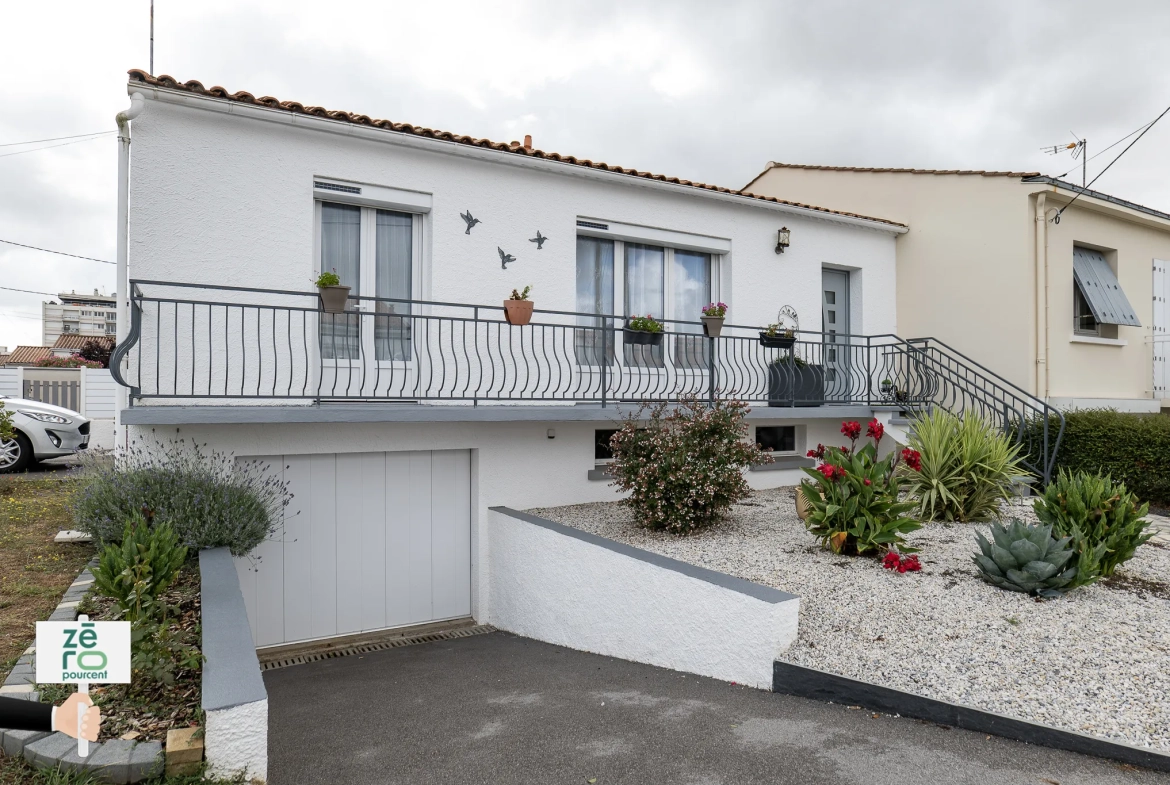 Maison à Luçon avec sous-sol complet, 4 chambres, terrain clos, prêt à emménager 