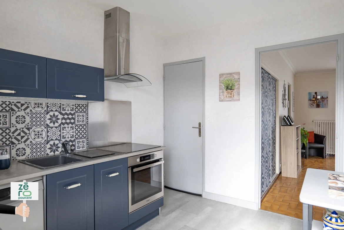 Maison à Luçon avec sous-sol complet, 4 chambres, terrain clos, prêt à emménager 