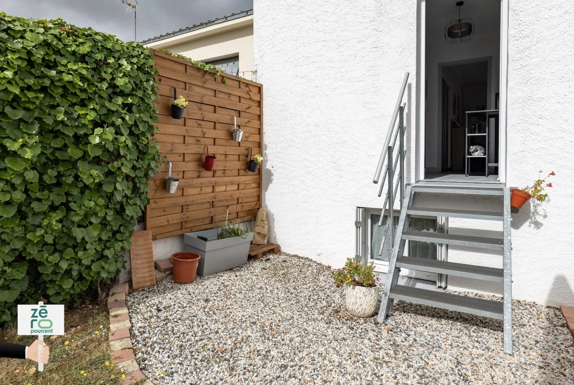 Maison à Luçon avec sous-sol complet, 4 chambres, terrain clos, prêt à emménager 