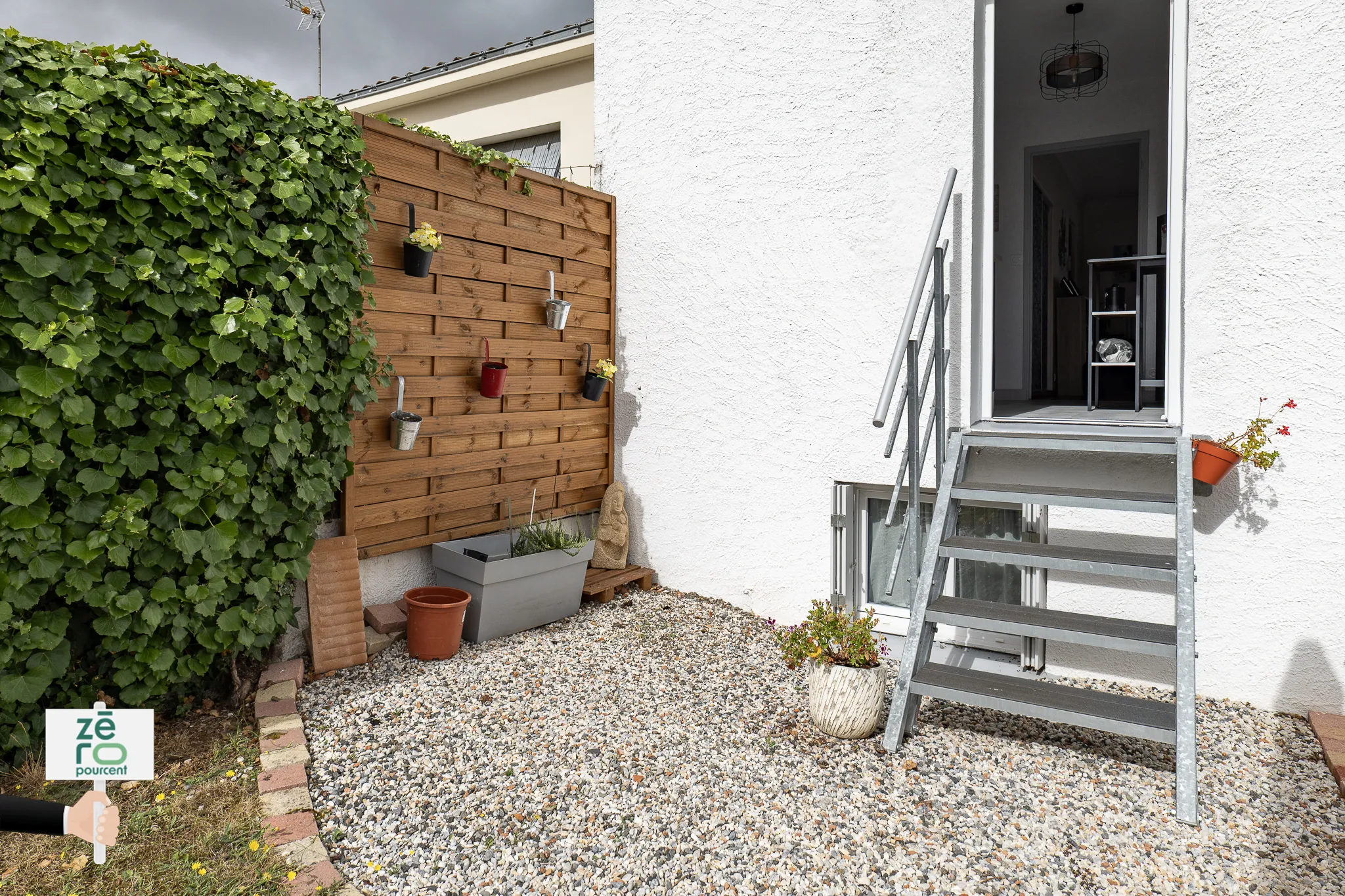 Maison à Luçon avec sous-sol complet, 4 chambres, terrain clos, prêt à emménager 