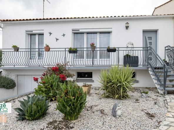 Maison à Luçon avec sous-sol complet, 4 chambres, terrain clos, prêt à emménager