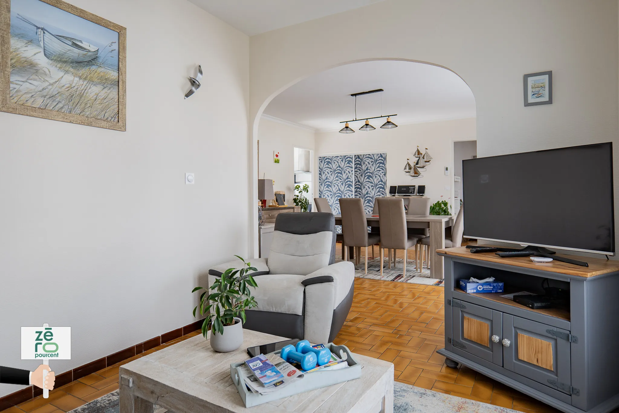 Maison à Luçon avec sous-sol complet, 4 chambres, terrain clos, prêt à emménager 