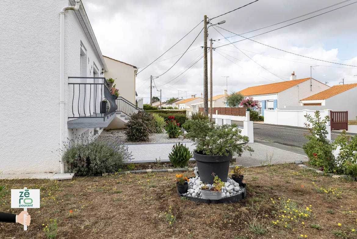 Maison à Luçon avec sous-sol complet, 4 chambres, terrain clos, prêt à emménager 