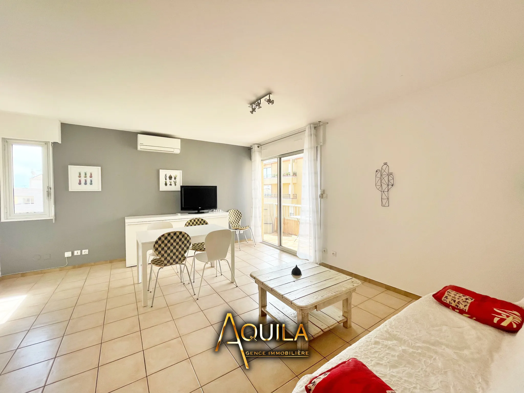 Appartement 2 chambres avec terrasse et barbecue à Valras-Plage 