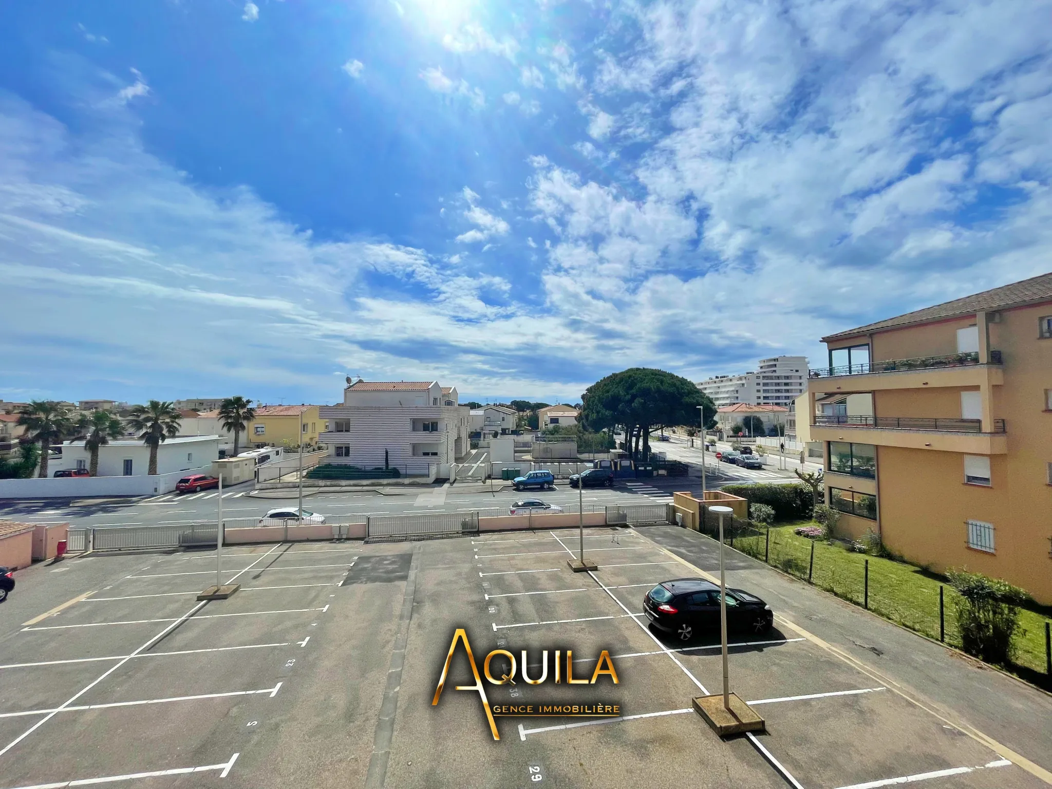 Appartement 2 chambres avec terrasse et barbecue à Valras-Plage 