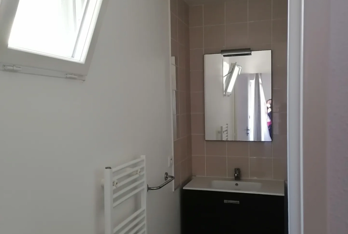 Studio en résidence sécurisée avec piscine à Guilvinec – Investissement ou pied-à-terre 