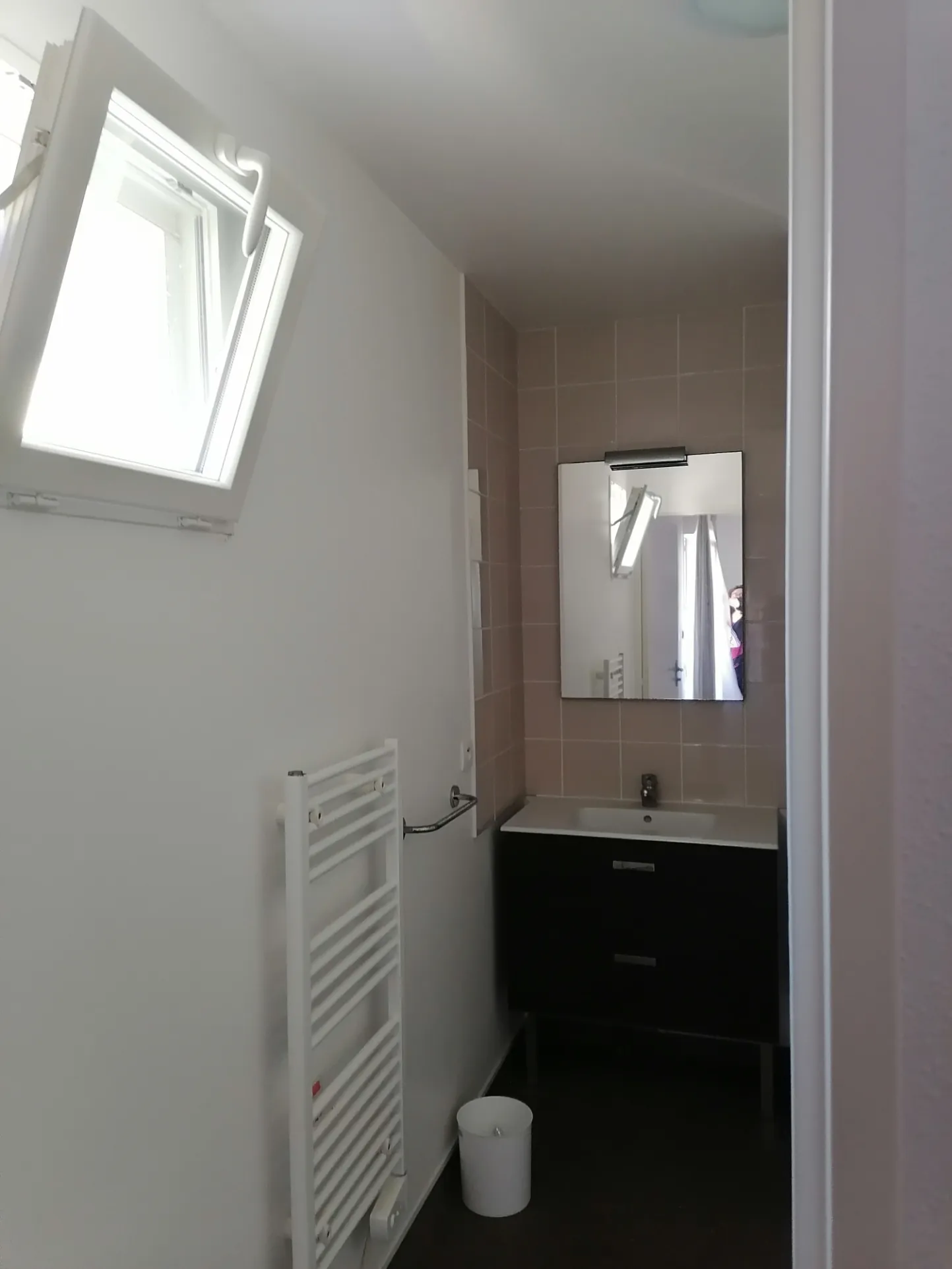Studio en résidence sécurisée avec piscine à Guilvinec – Investissement ou pied-à-terre 