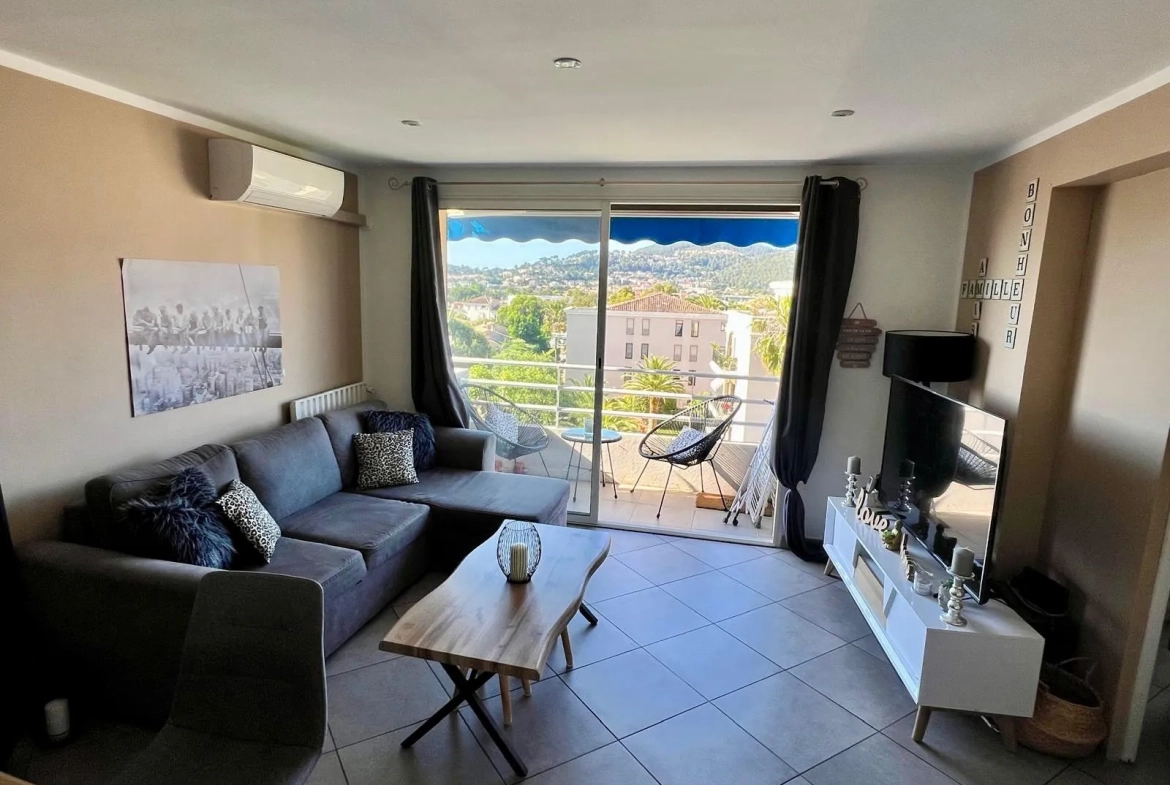 Appartement T4 lumineux avec vue mer à Hyères dans résidence sécurisée 
