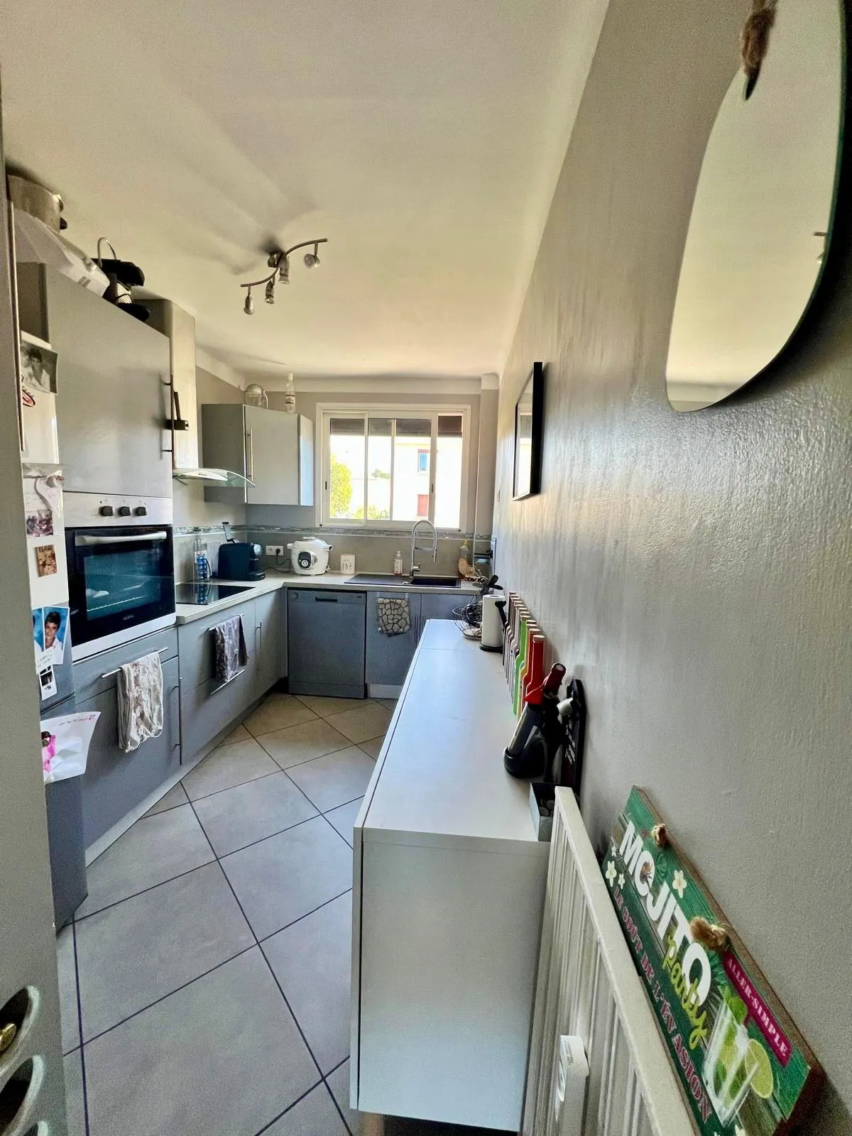 Appartement T4 lumineux avec vue mer à Hyères dans résidence sécurisée 