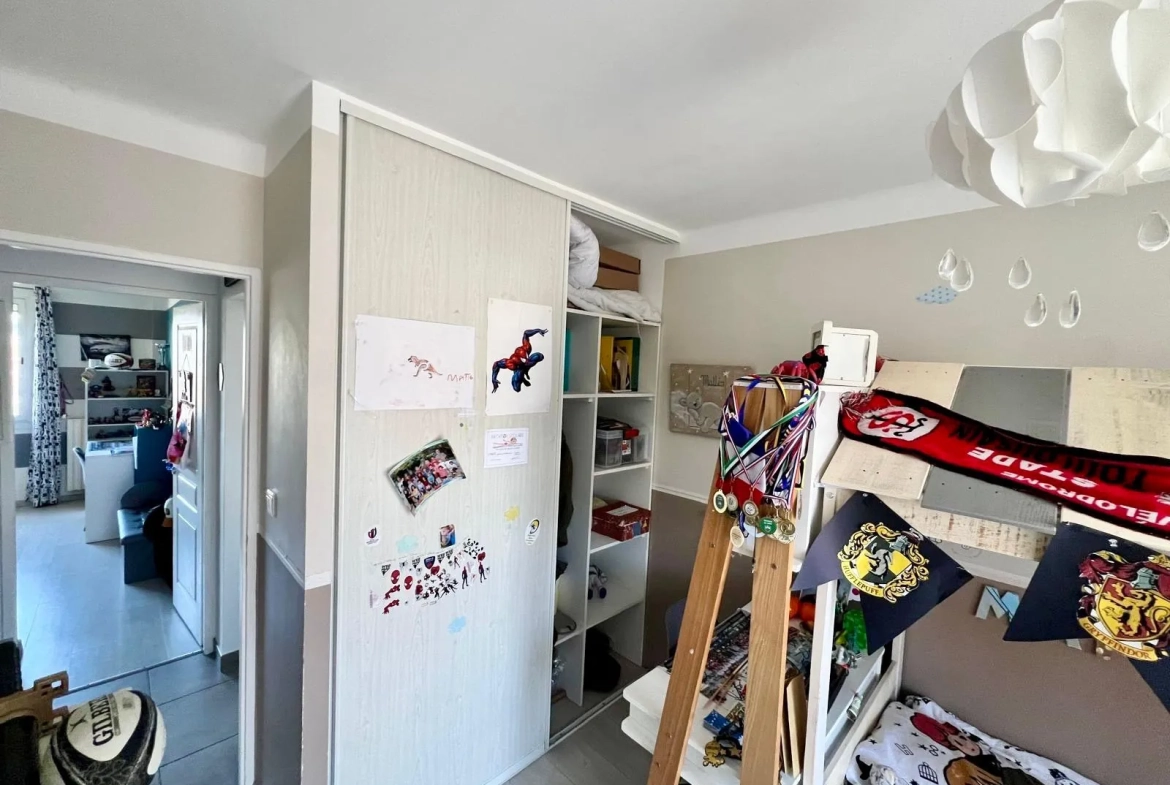 Appartement T4 lumineux avec vue mer à Hyères dans résidence sécurisée 