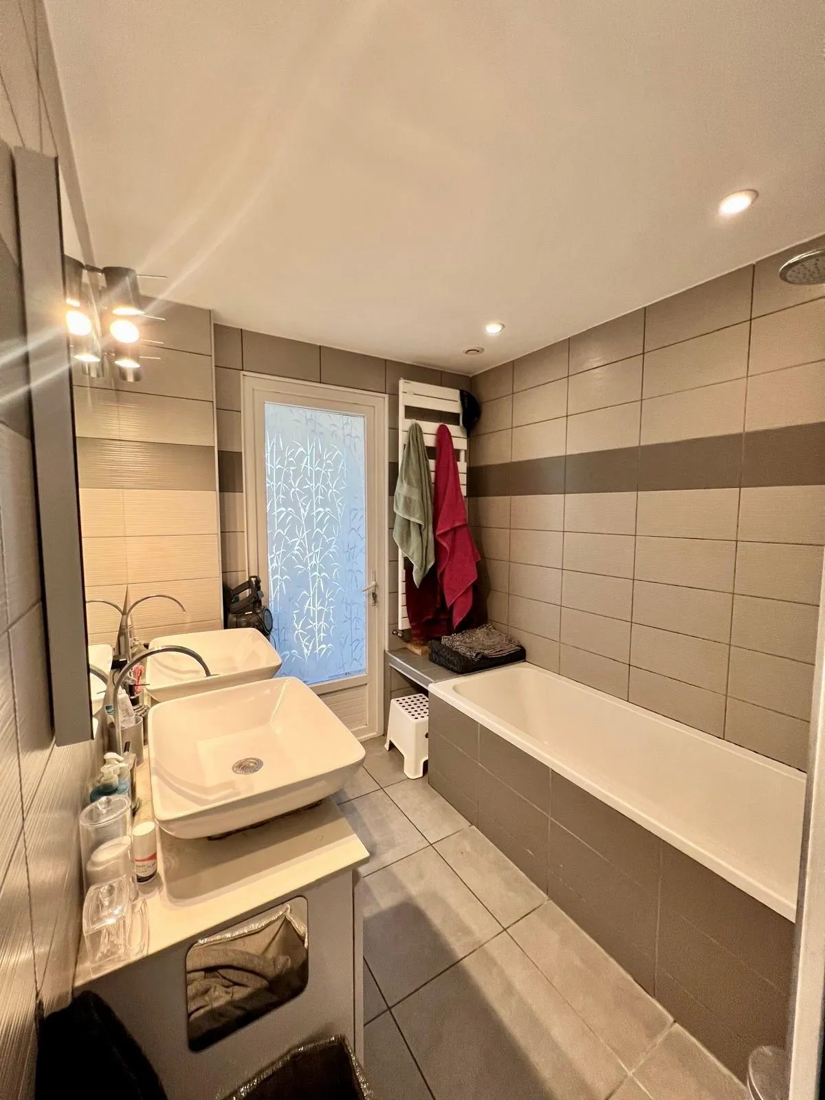 Appartement T4 lumineux avec vue mer à Hyères dans résidence sécurisée 