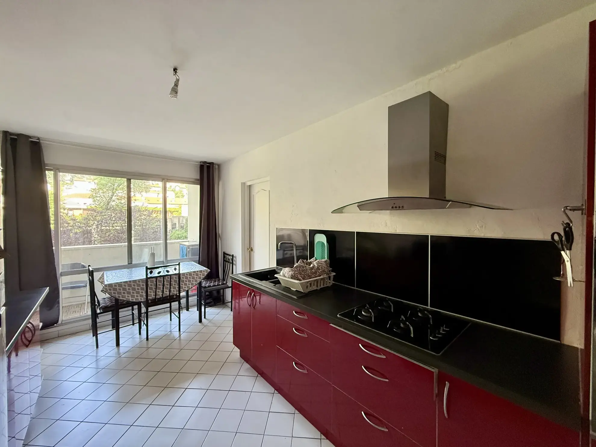 Appartement F5 lumineux avec 4 balcons à Saint-Étienne Bergson 