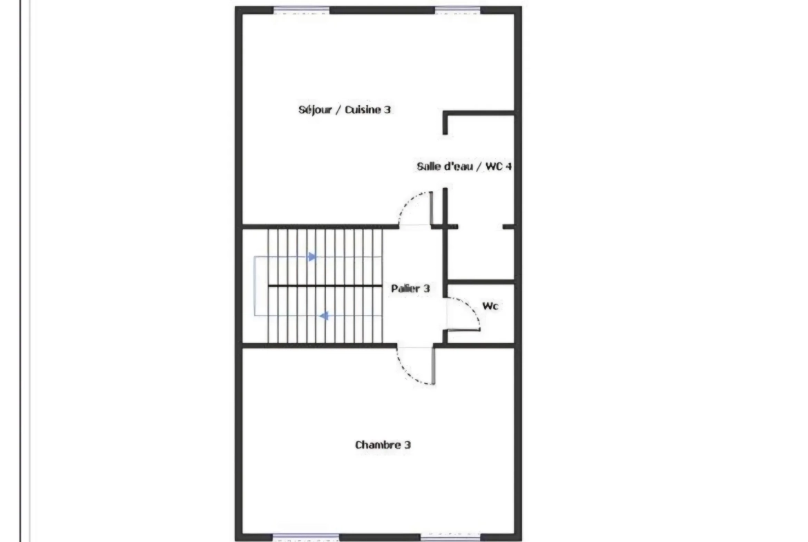 Grande maison de ville de 219m² à Bagneres de Bigorre avec potentiel de rénovation 
