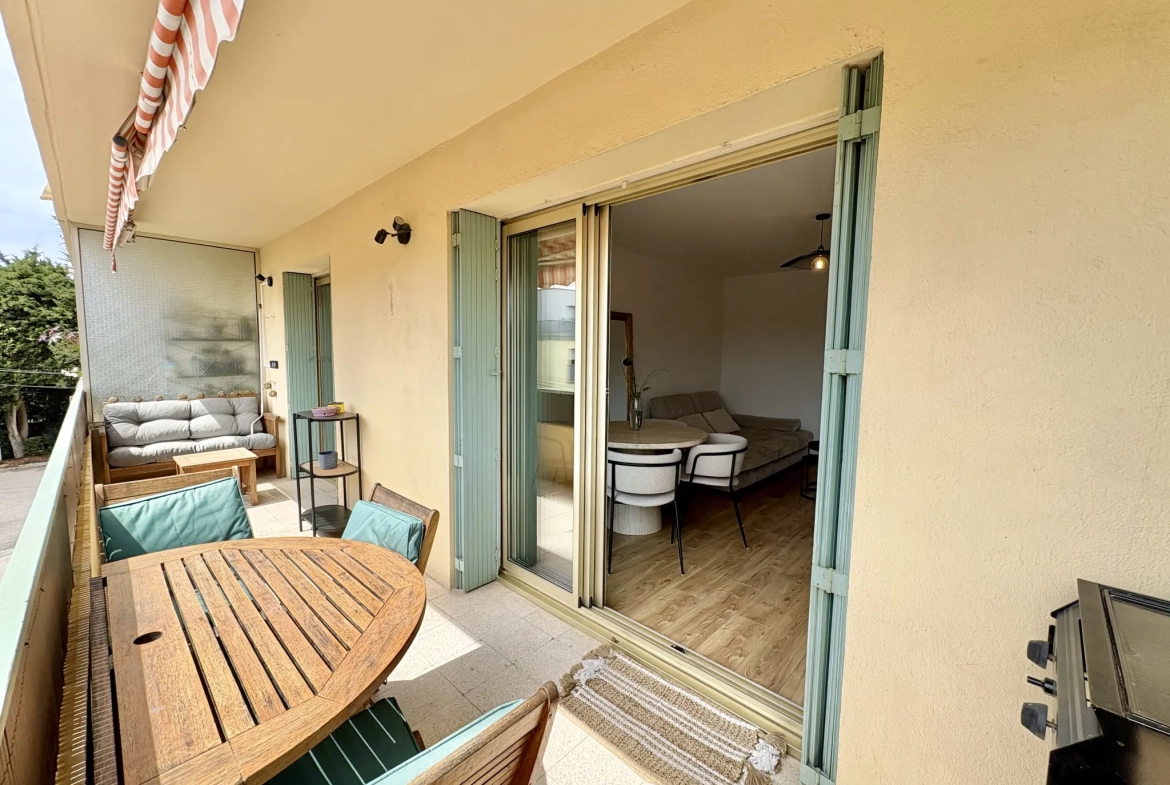 Charmant appartement T3 rénové avec terrasse et cave à Six-Fours-les-Plages 