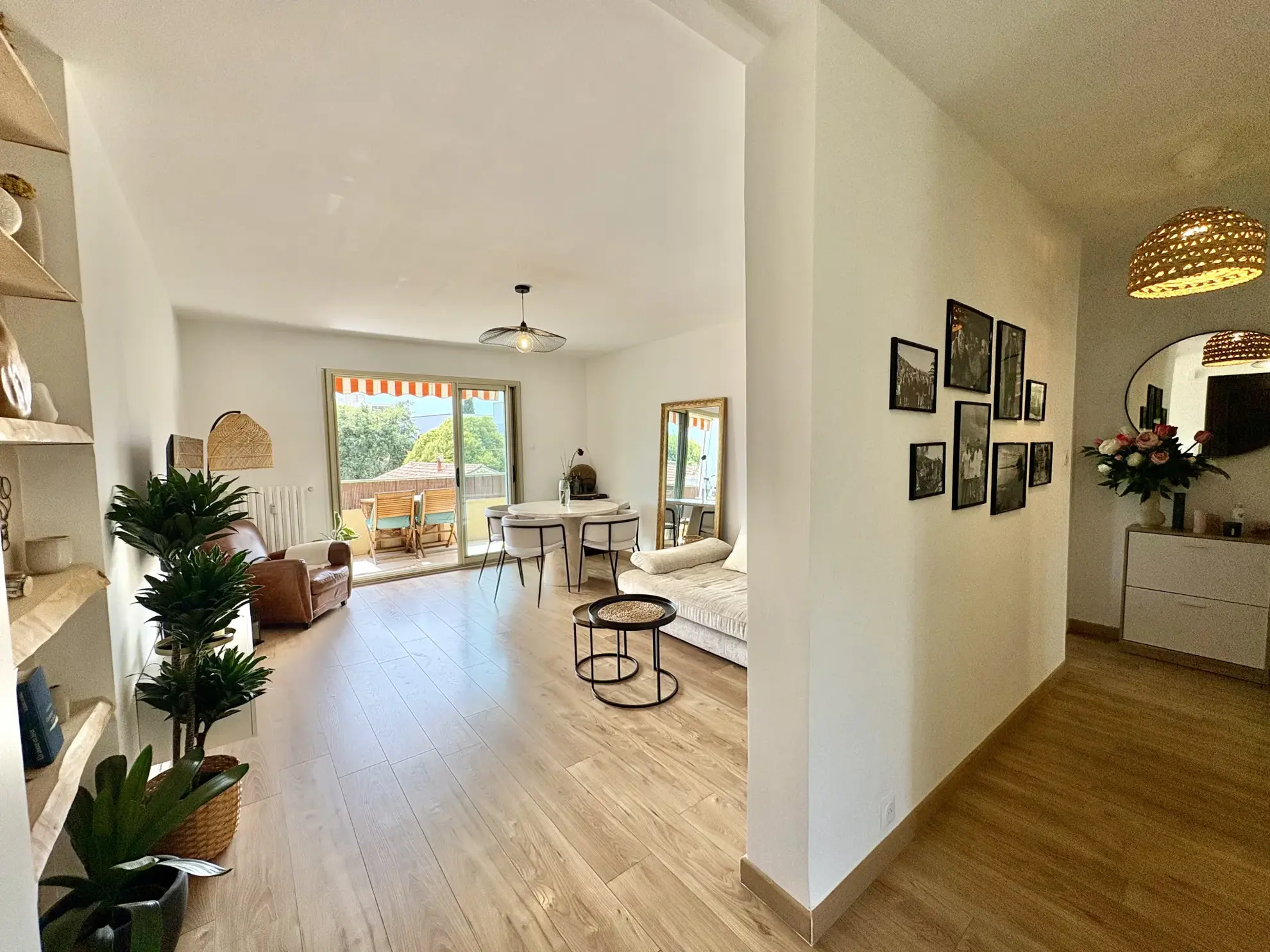 Charmant appartement T3 rénové avec terrasse et cave à Six-Fours-les-Plages 