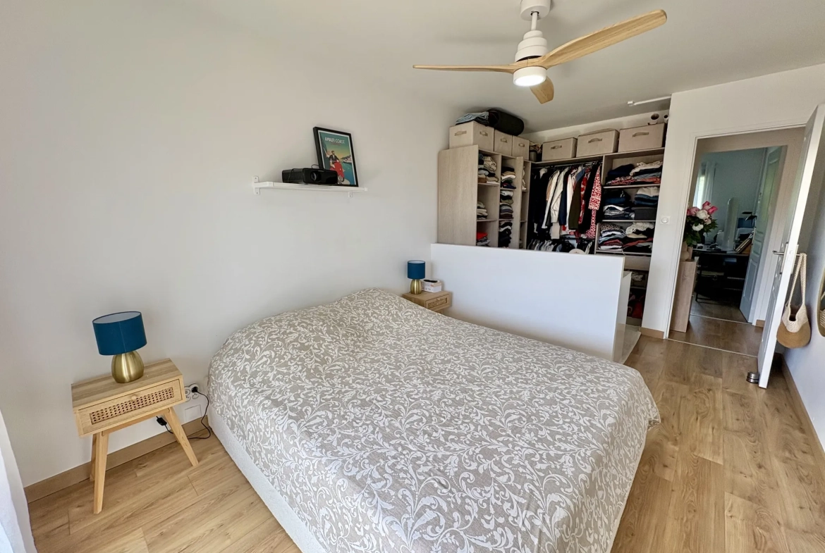 Charmant appartement T3 rénové avec terrasse et cave à Six-Fours-les-Plages 