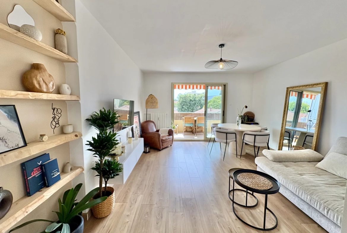 Charmant appartement T3 rénové avec terrasse et cave à Six-Fours-les-Plages 