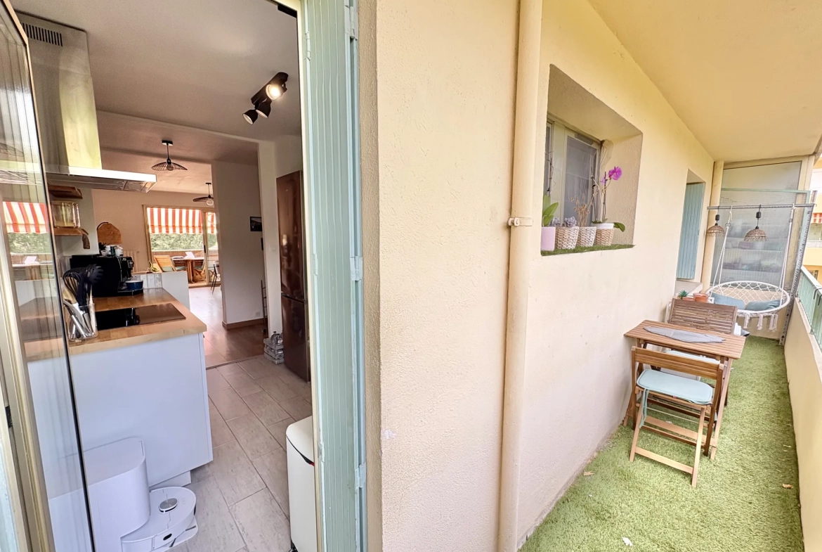 Charmant appartement T3 rénové avec terrasse et cave à Six-Fours-les-Plages 