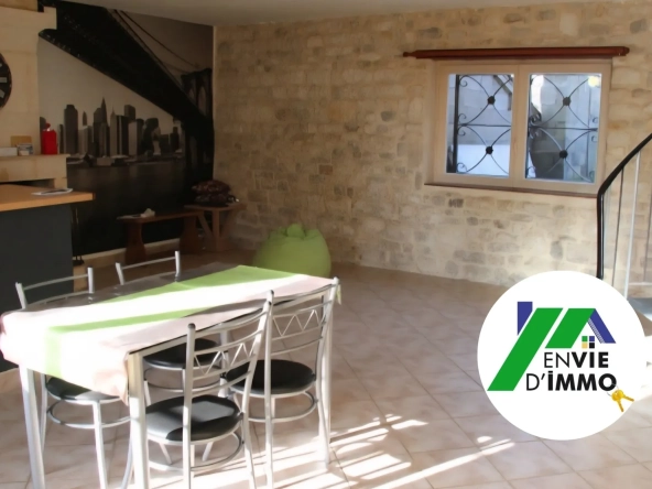 Maison en pierre avec jardin et terrain constructible à Sansais - Marais Poitevin