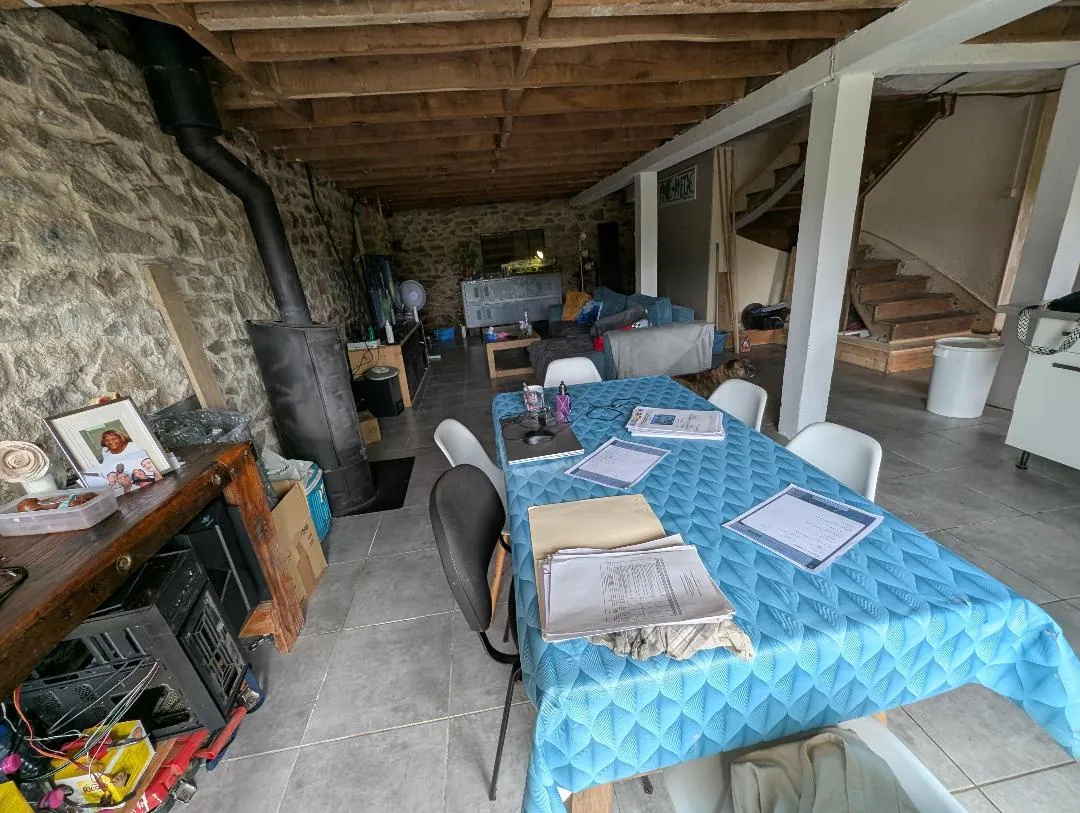 Maison familiale avec jardin de 1200 m² dans un environnement calme – 4 chambres 