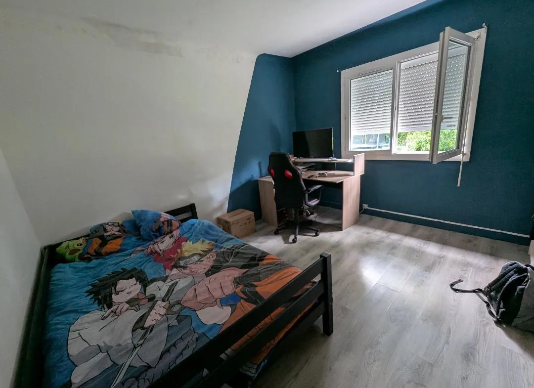 Maison familiale avec jardin de 1200 m² dans un environnement calme – 4 chambres 