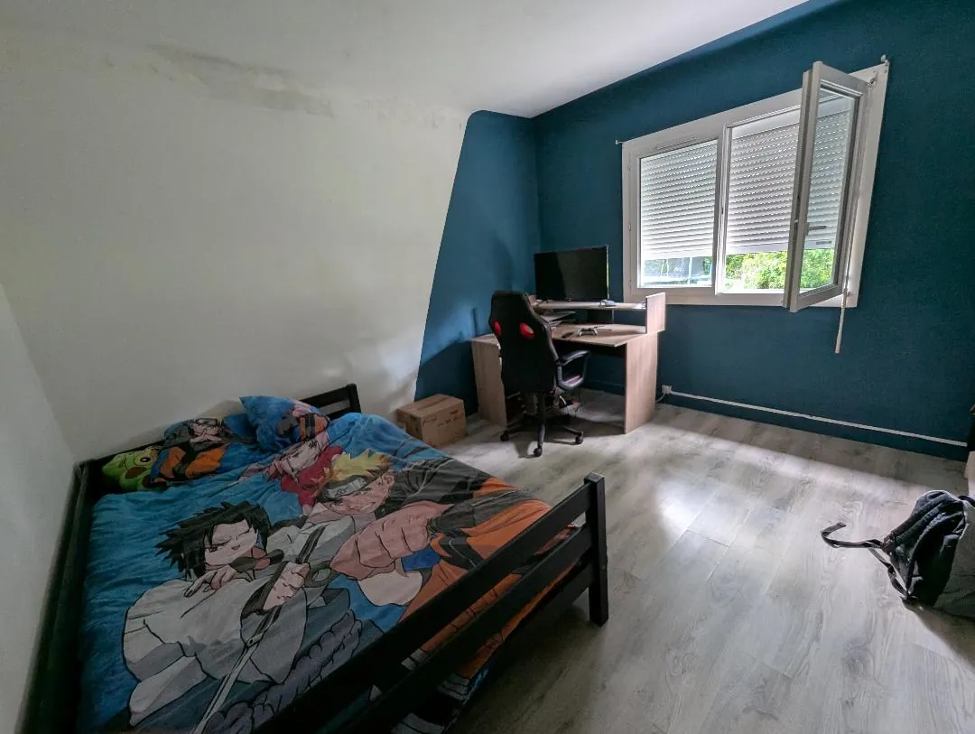 Maison familiale avec jardin de 1200 m² dans un environnement calme – 4 chambres 