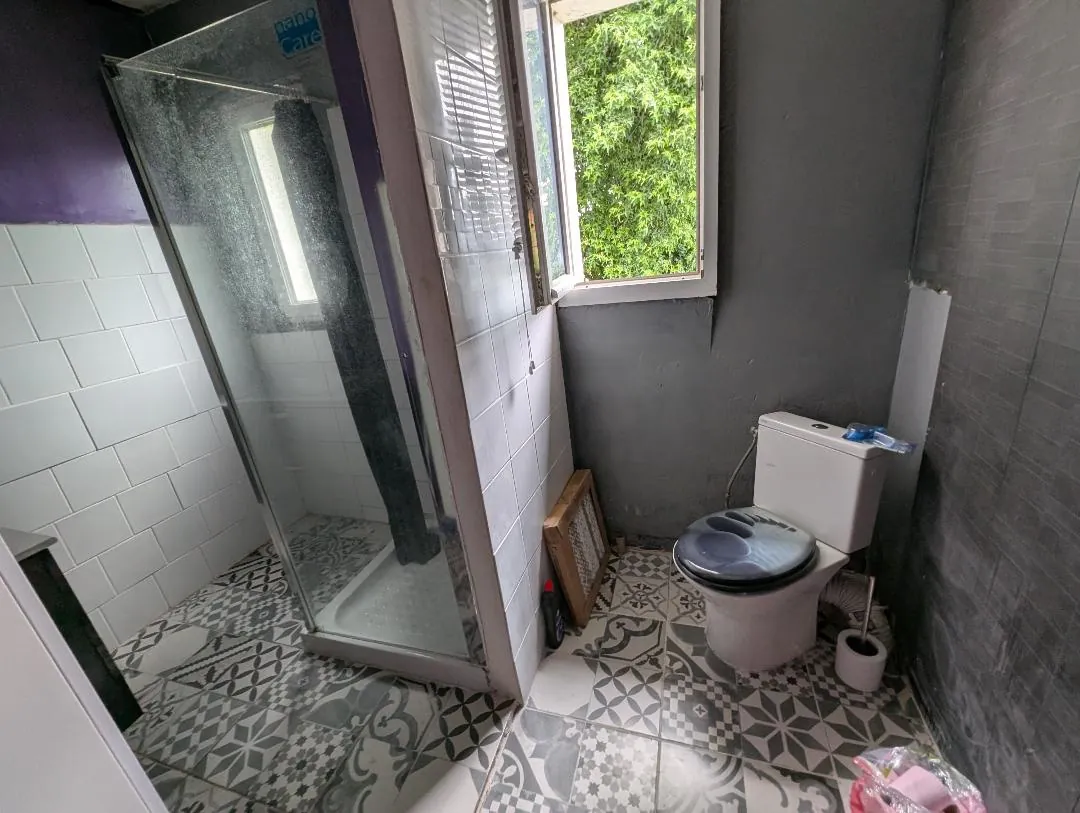 Maison familiale avec jardin de 1200 m² dans un environnement calme – 4 chambres 