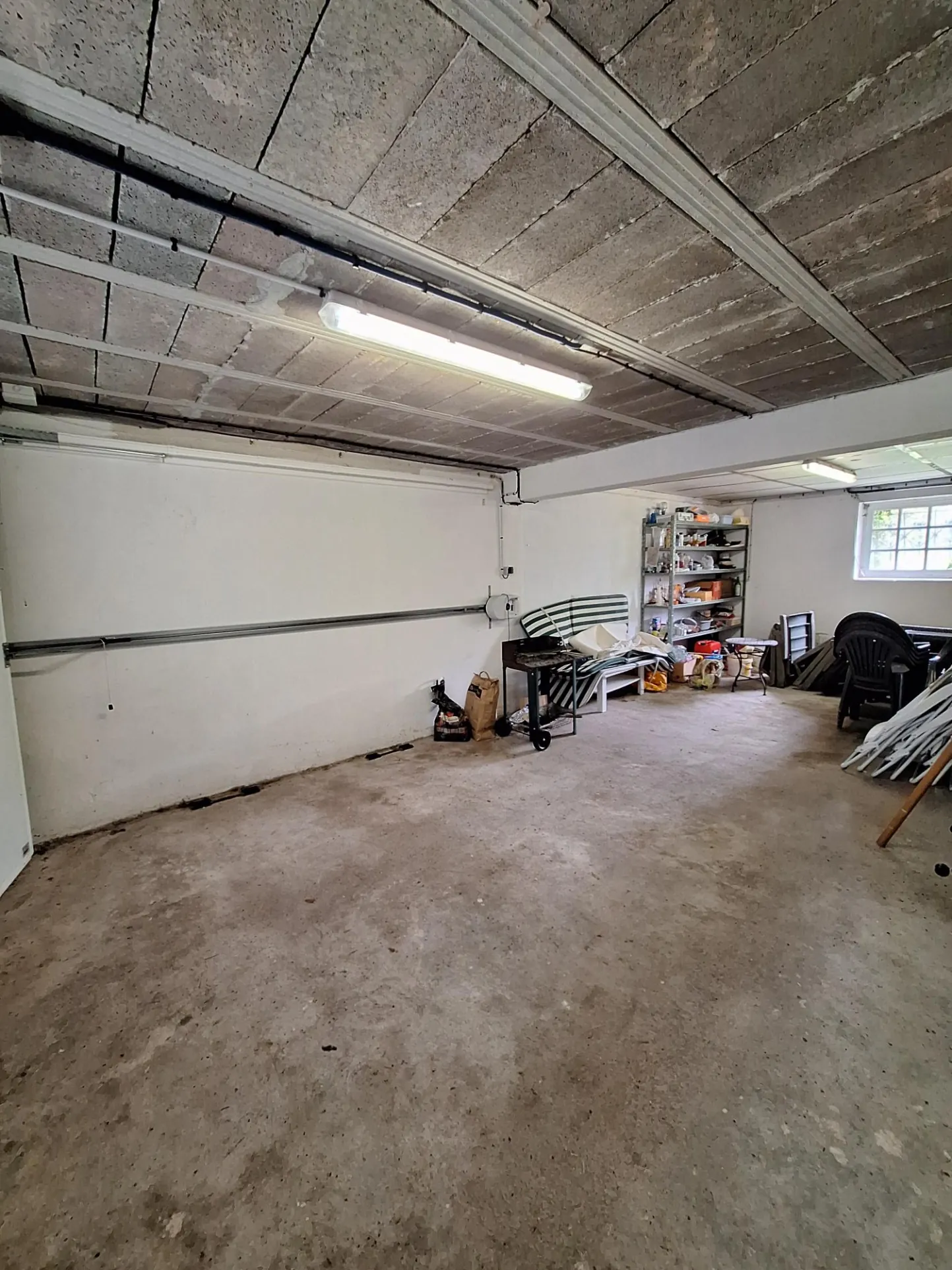 Belle maison familiale de 170 m² avec piscine et grand hangar à Bourdeilles 