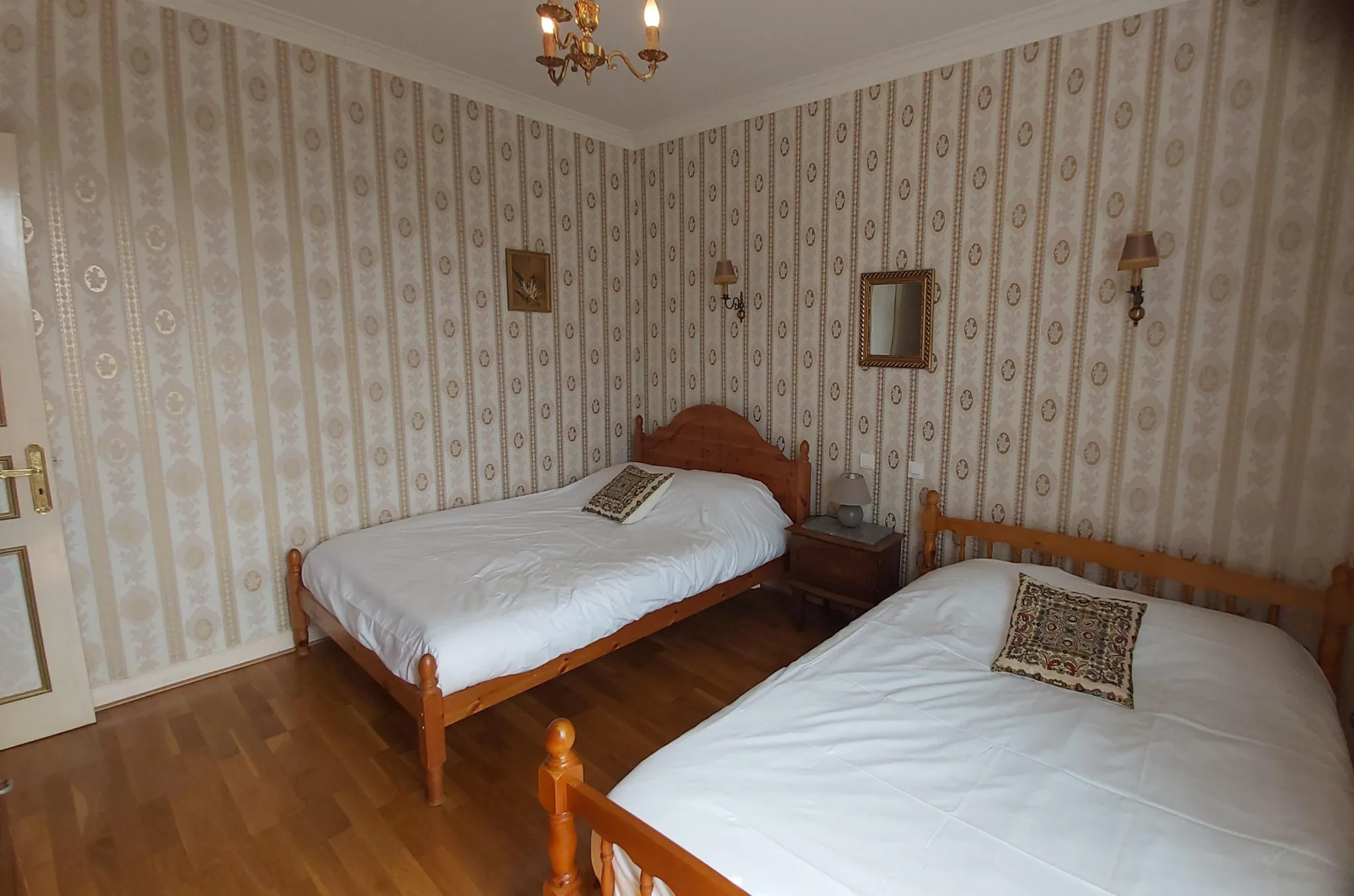 Belle maison familiale de 170 m² avec piscine et grand hangar à Bourdeilles 