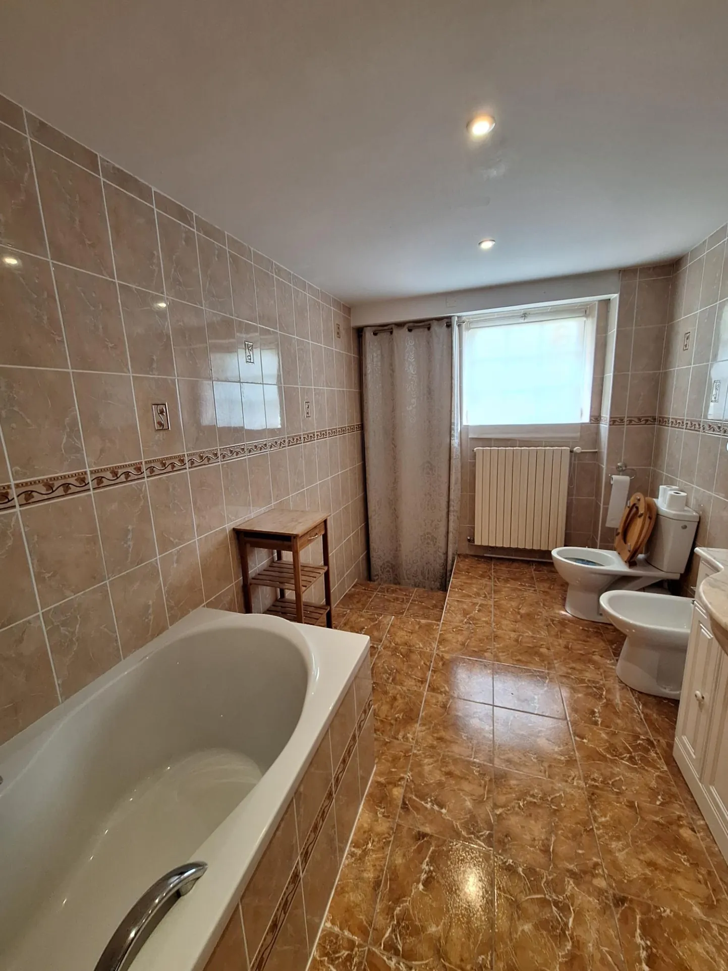 Belle maison familiale de 170 m² avec piscine et grand hangar à Bourdeilles 