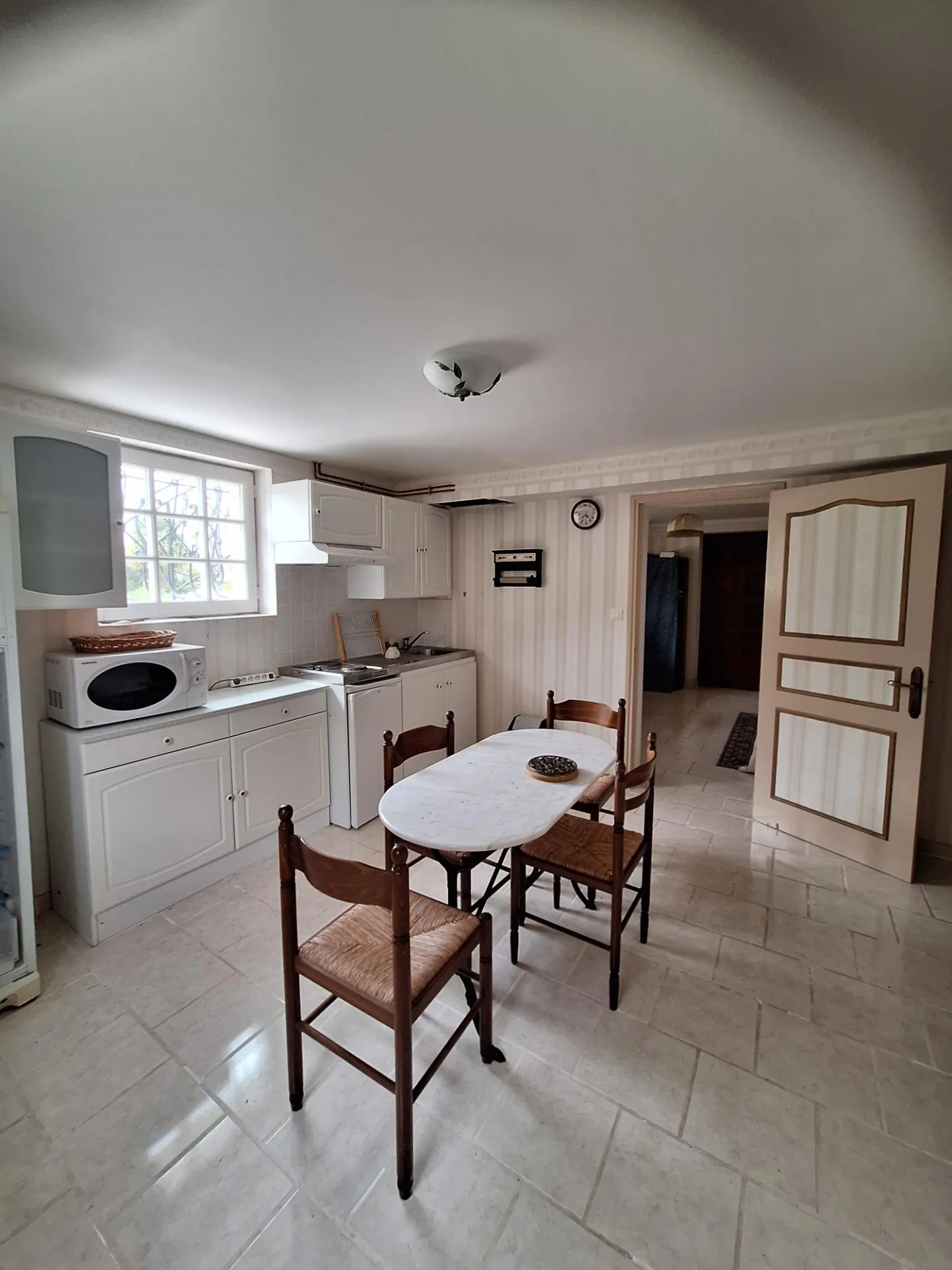 Belle maison familiale de 170 m² avec piscine et grand hangar à Bourdeilles 