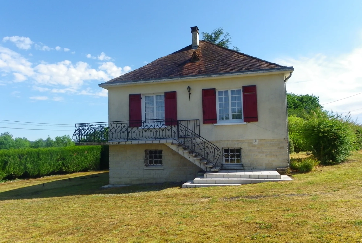Belle maison familiale de 170 m² avec piscine et grand hangar à Bourdeilles 