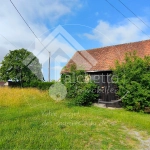 Grange à vendre avec terrain constructible à Saint Gérand-le-Puy