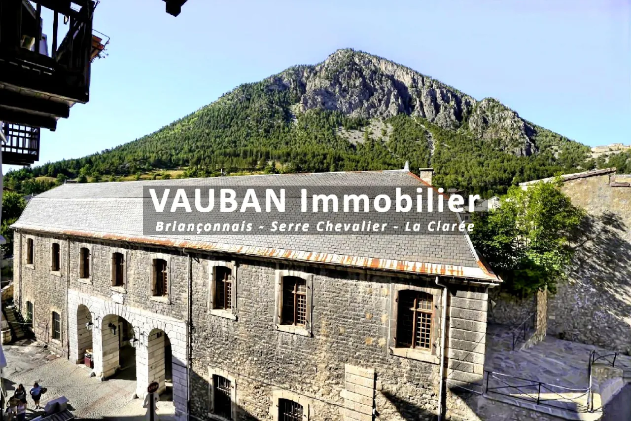 Appartement T2 à vendre à Briançon, vue sur fortifications Vauban, 31,44 m² 