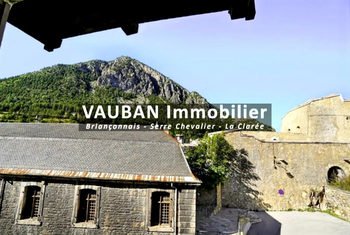 Appartement T2 à vendre à Briançon, vue sur fortifications Vauban, 31,44 m² 