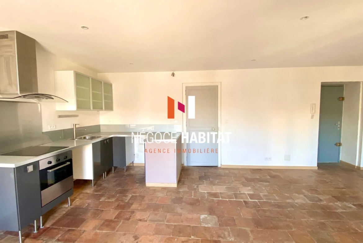 Appartement T3 rénové de 79 m² à Canet, proche centre-ville et commerces 