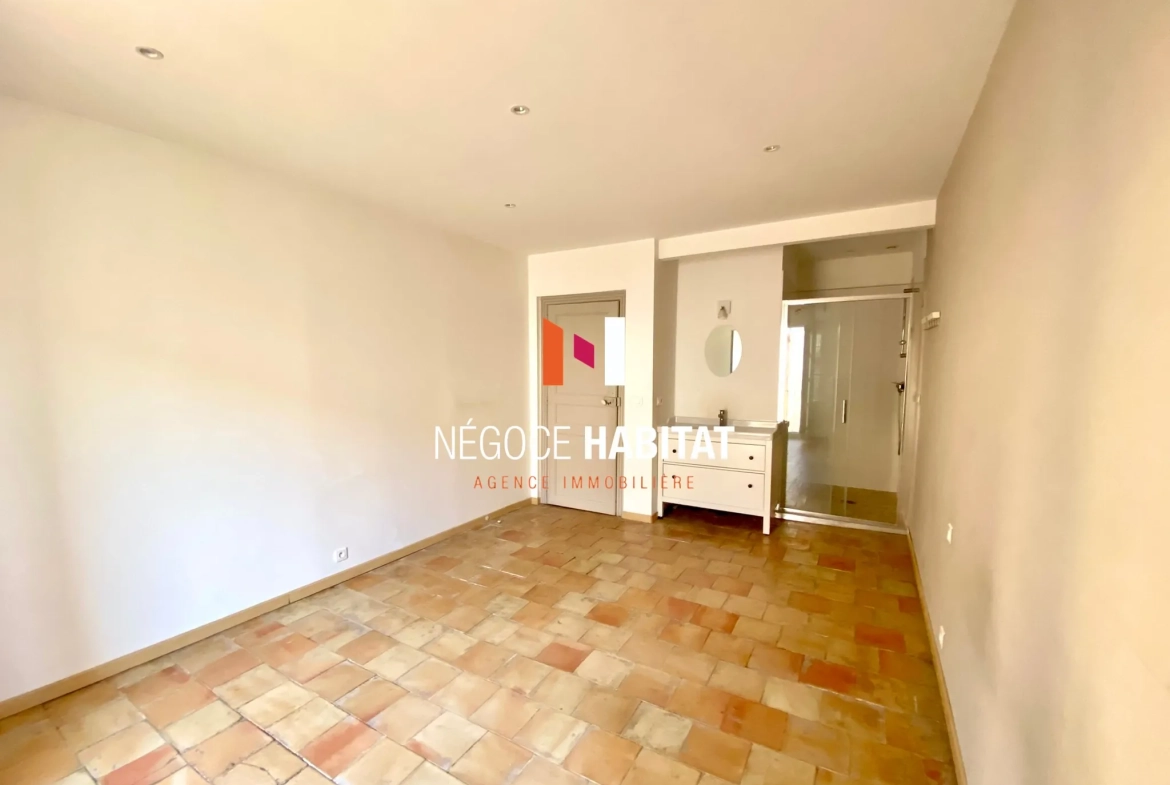 Appartement T3 rénové de 79 m² à Canet, proche centre-ville et commerces 