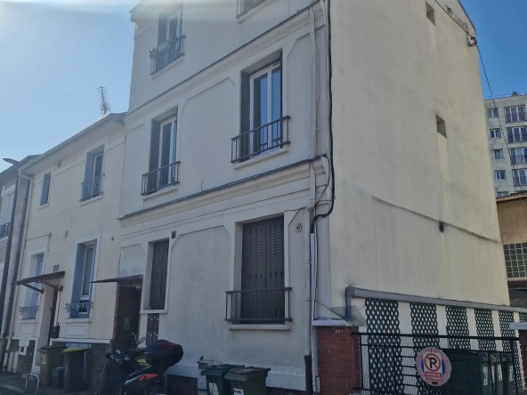Appartement 2 pièces de 34 m2 à Chatillon, secteur calme et bien desservi