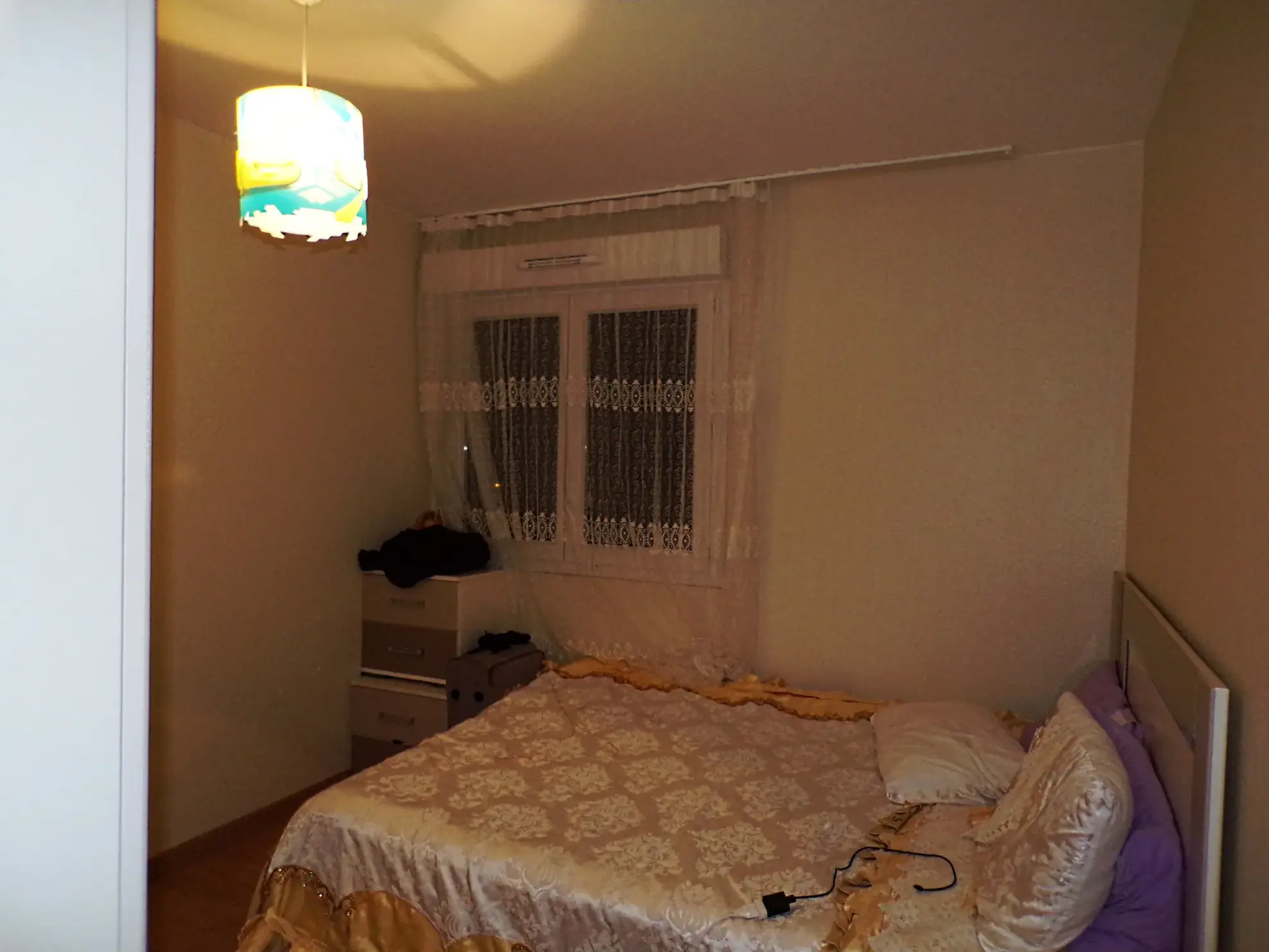 Appartement T5 rénové à Evreux, proche commodités et transport 