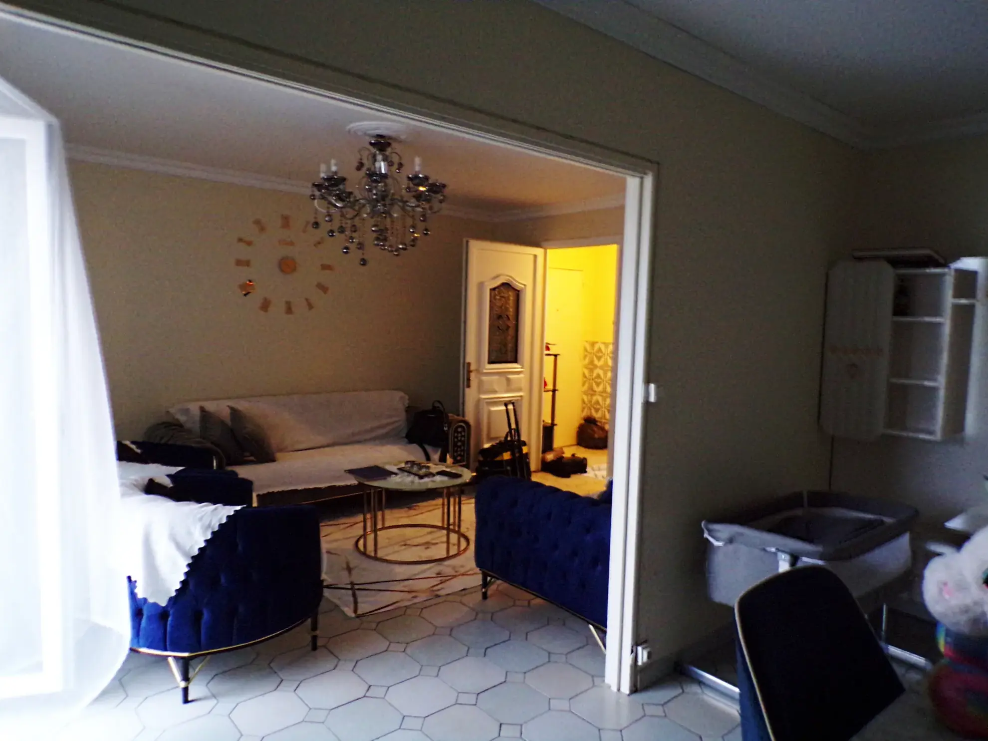 Appartement T5 rénové à Evreux, proche commodités et transport 