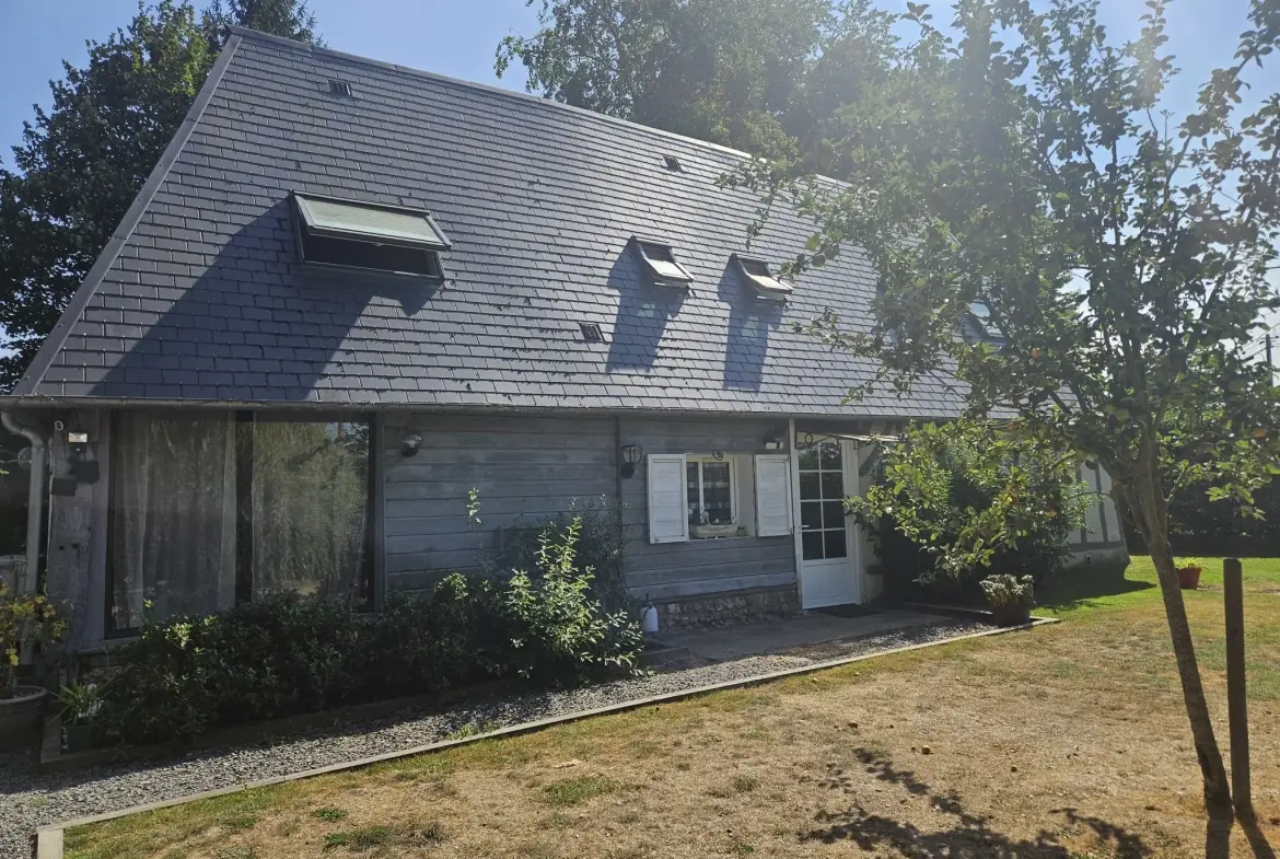 Maison normande rénovée avec jardin entre Cormeilles et Bernay 