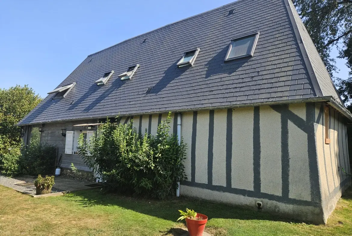 Maison normande rénovée avec jardin entre Cormeilles et Bernay 