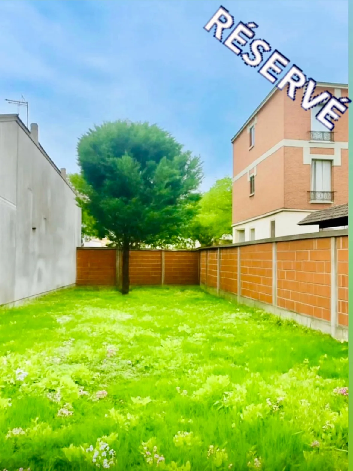 Terrain constructible à Saint-Cloud de 140 m² avec permis en 2025 