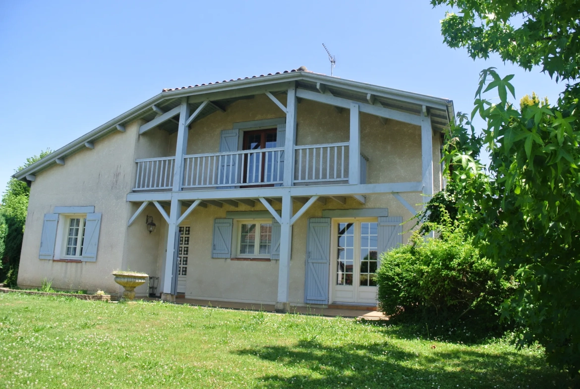 Maison landaise avec 4 chambres et garage à Marmande 
