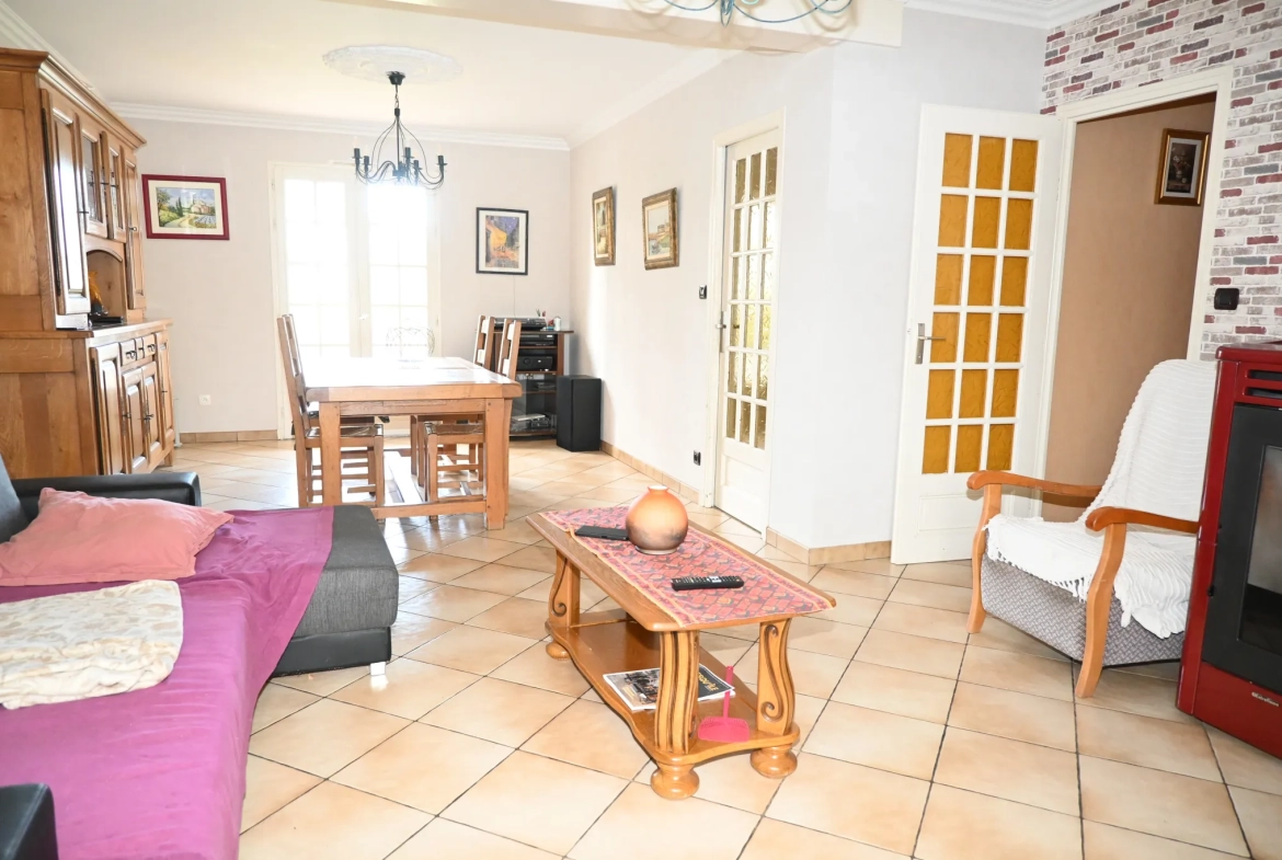 Maison landaise avec 4 chambres et garage à Marmande 