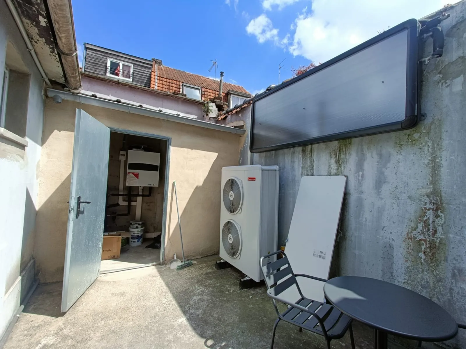 Maison d'investissement avec 5 chambres à Roubaix, forte rentabilité et location clé en main 