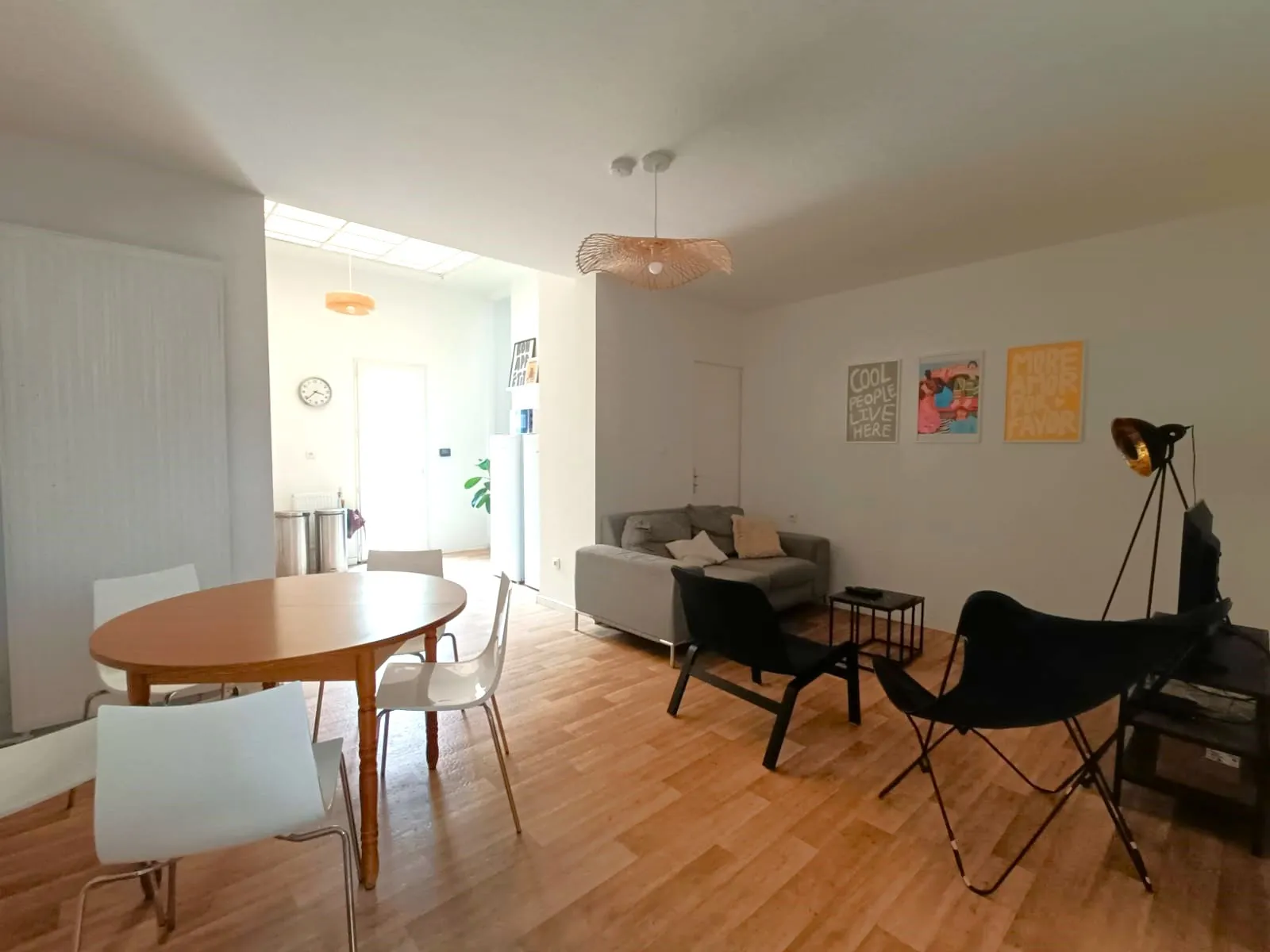 Maison d'investissement avec 5 chambres à Roubaix, forte rentabilité et location clé en main 