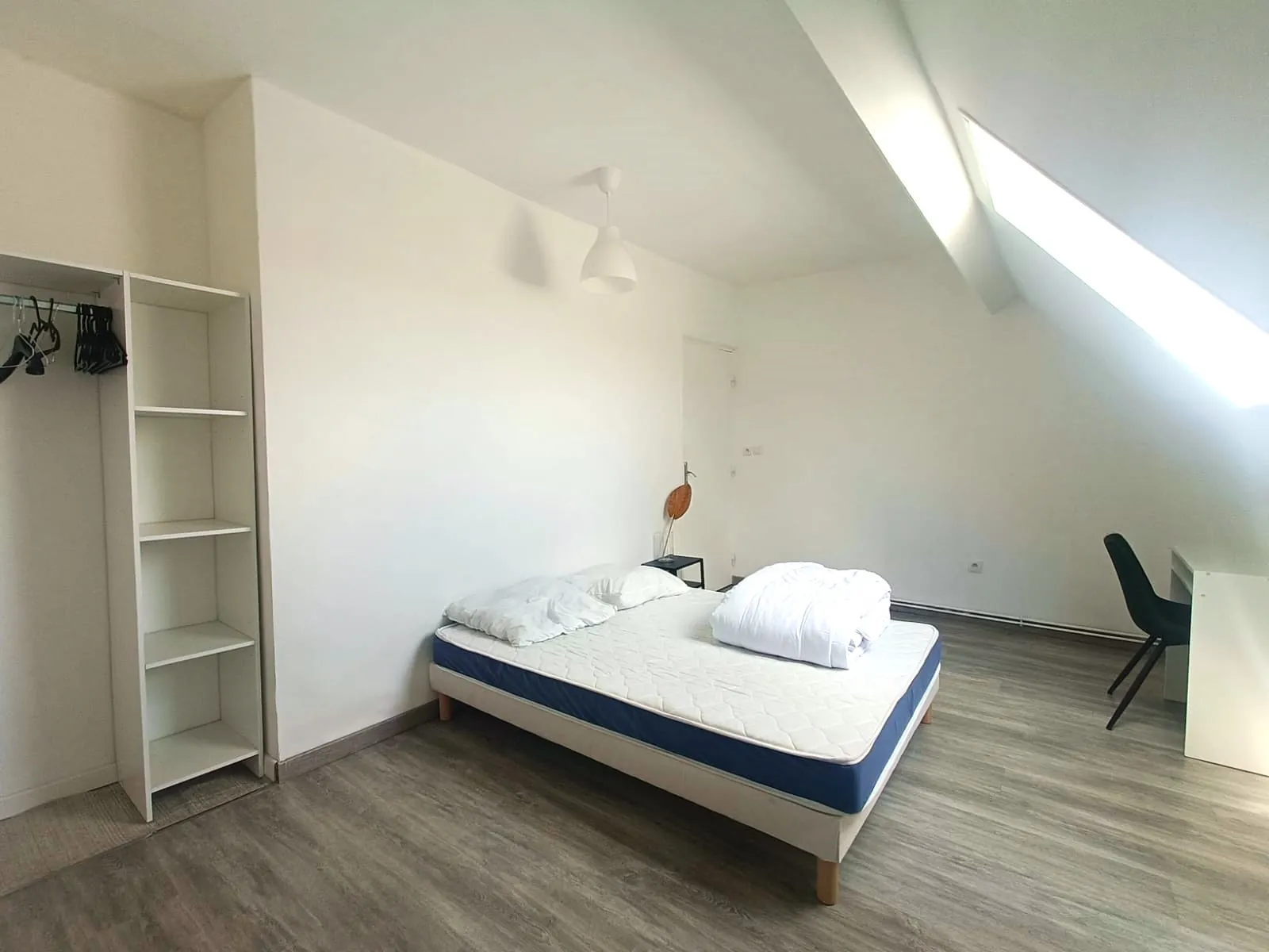 Maison d'investissement avec 5 chambres à Roubaix, forte rentabilité et location clé en main 